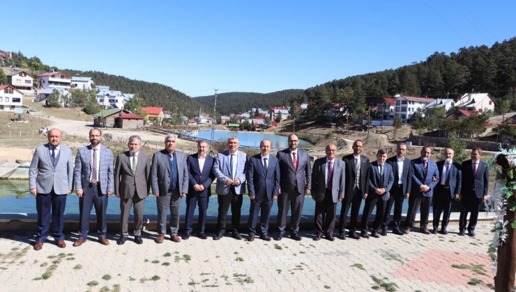 Müftüler Koyulhisar’da bir araya geldi