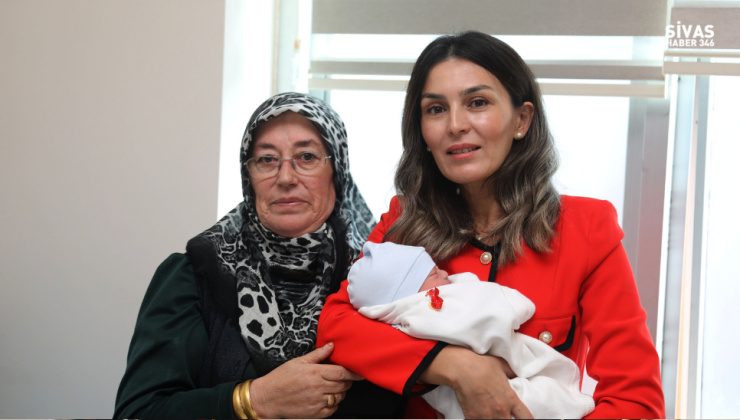Çiğdem Şimşek, Cumhuriyetin 100. Yılında Bebek Sevincine Ortak Oldu