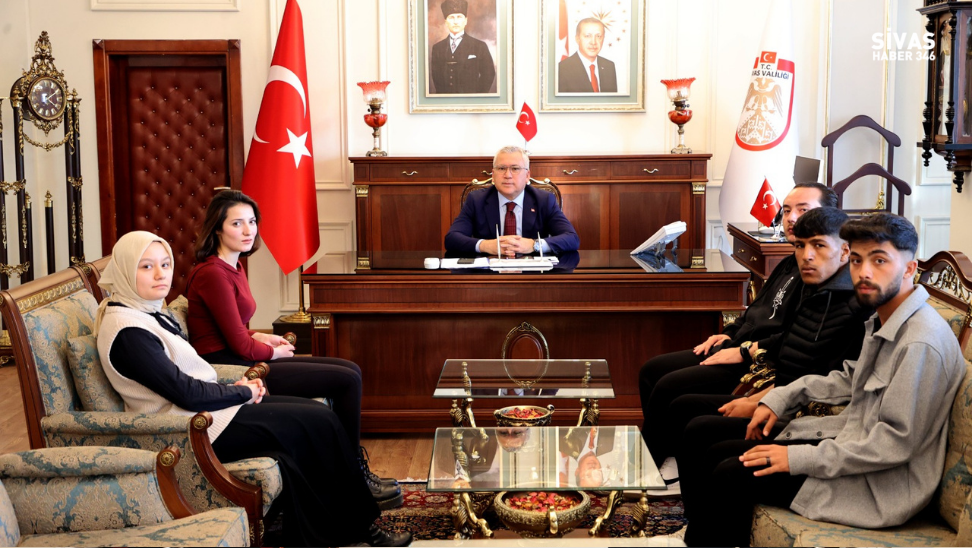 Bu görsel boş bir alt niteliğe sahip; dosya adı canva-64.png