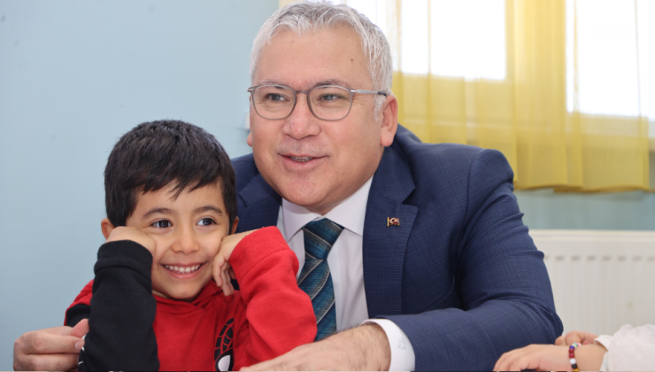 Vali Şimşek Öğrencilerle Buluştu