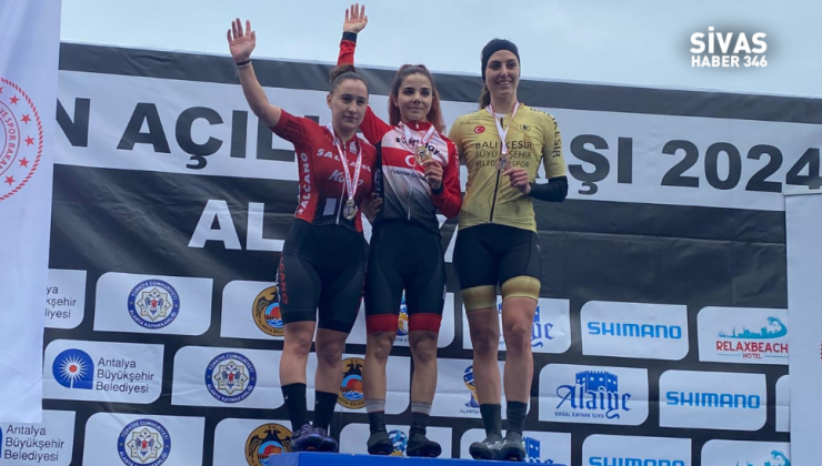 Sivaslı Bisikletçiler Alanya’da Parladı