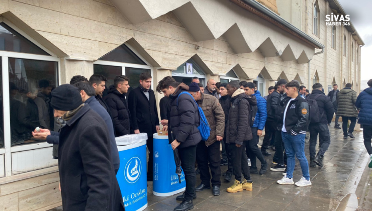 Sivas Ülkü Ocakları’ndan Şehitlerimiz İçin İkram
