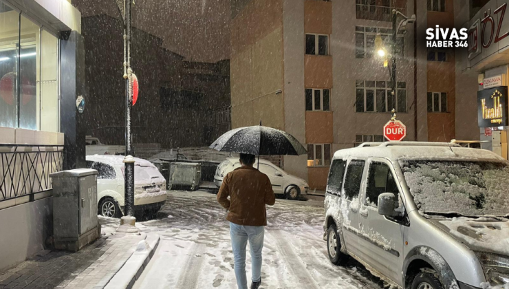 Nevruz Kutlamaları Kar Altında Kaldı