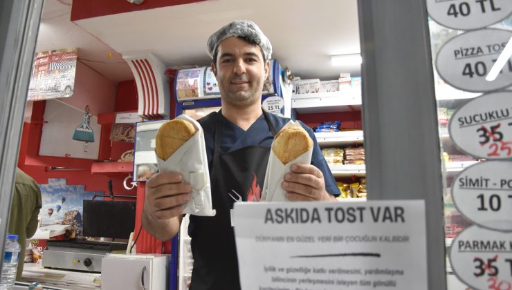 Sivas’ta ‘Askıda Tost’ Kampanyası Çocukların Yüzünü Güldürüyor