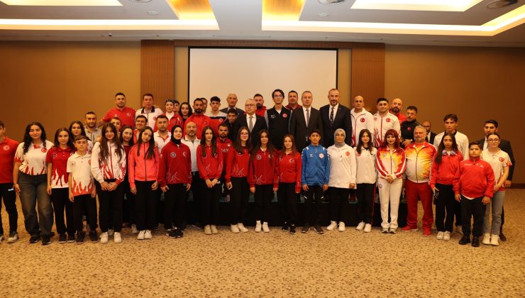 Sivas’ta Amatör Spor Haftası Ödül Töreni Düzenlendi
