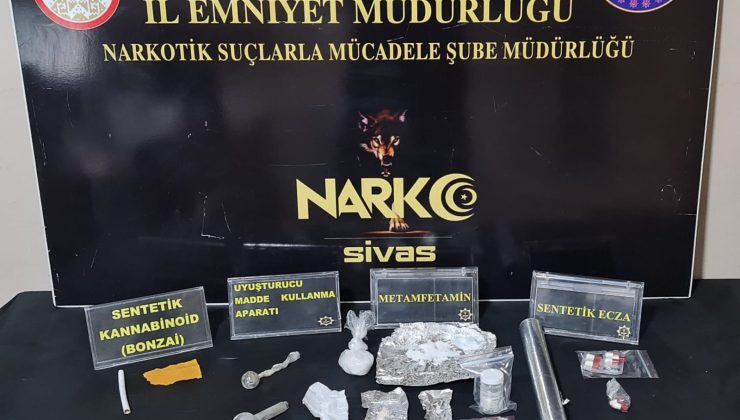 Sivas’ta  Uyuşturucu Ticareti Yapan 5 Kişi Tutuklandı