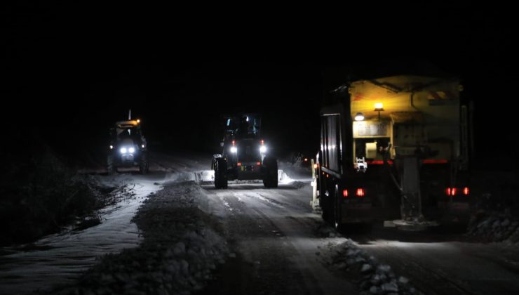 Sivas’ta kış hayatı felç etti! 829 köye ulaşılamıyor