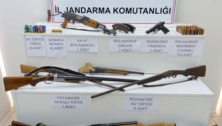 Sivas’ta  Çok Sayıda Silah ve Cephane Ele Geçirildi