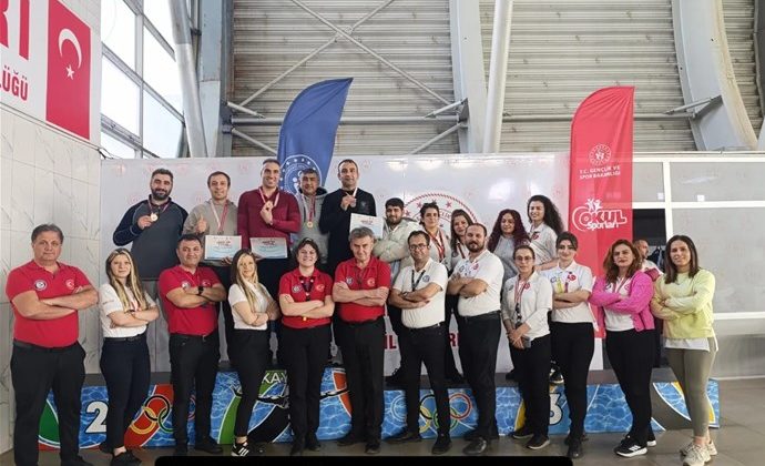 Kayseri’de Sivas Rüzgarı!