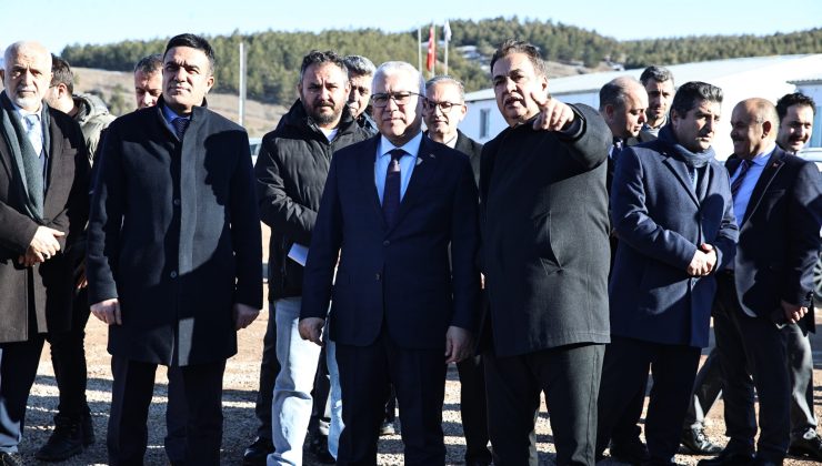  Vali  Şimşek, Yeni  Hastane İnşaatını İnceledi