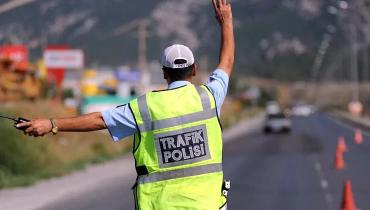 Sivas’ta Trafik Denetimlerinde 728 Bin TL Ceza Kesildi