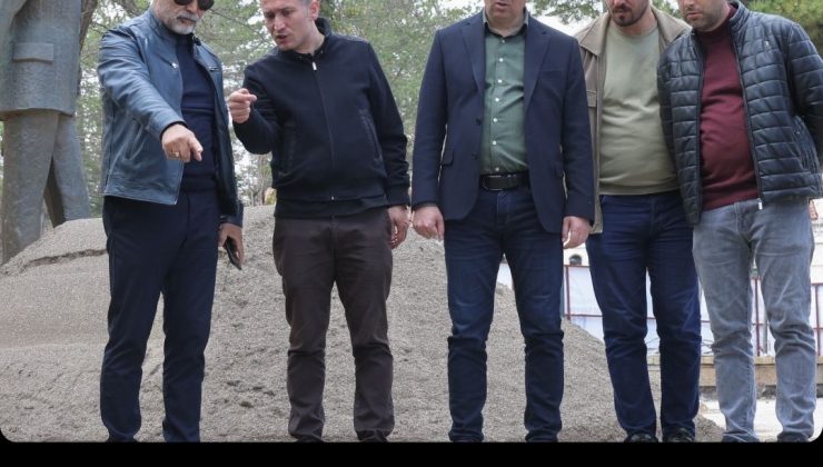 Başkan Dr. Adem Uzun, Atatürk Anıtı’ndaki Çevre Düzenleme Çalışmalarını İnceledi