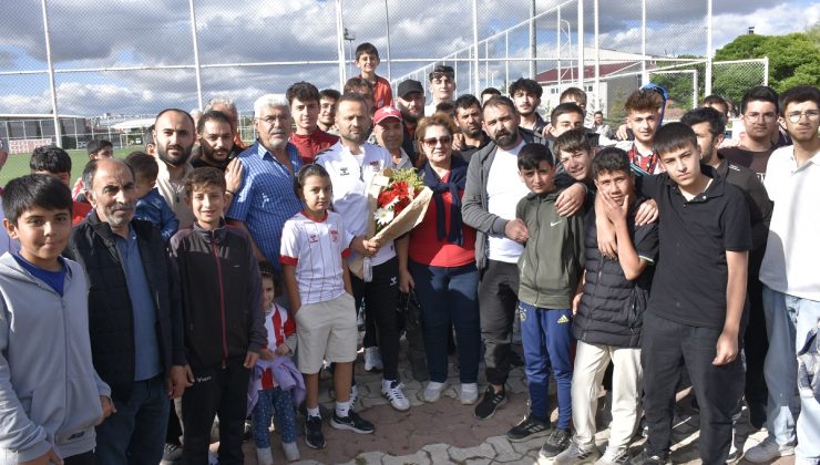 Sivasspor Yeni Sezon Hazırlıklarına Başladı! Teknik Direktör Osman Zeki Korkmaz Hedefi Açıkladı