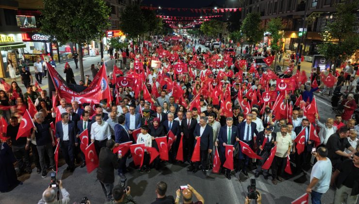 Sivas’ta 15 Temmuz Demokrasi ve Milli Birlik Günü Anma Yürüyüşü Düzenlendi