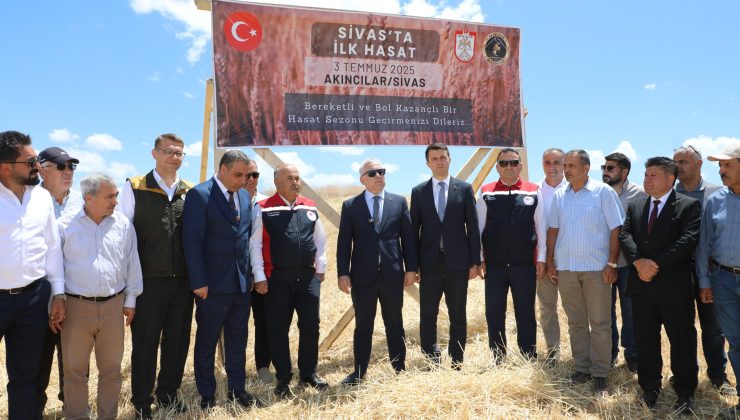 Sivas’ta İlk Hububat Hasadı Akıncılar’da Gerçekleştirildi