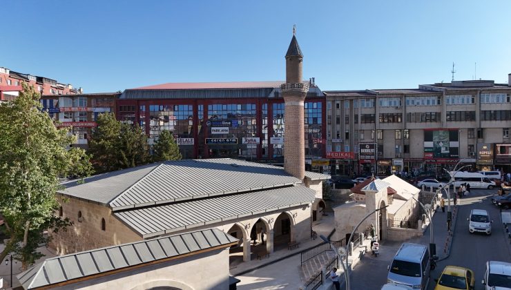 Sivas Meydan (Hasan Paşa) Camisi ve Şems-i Sivasi Türbesi Restorasyon Sonrası Yeniden İbadete Açılıyor