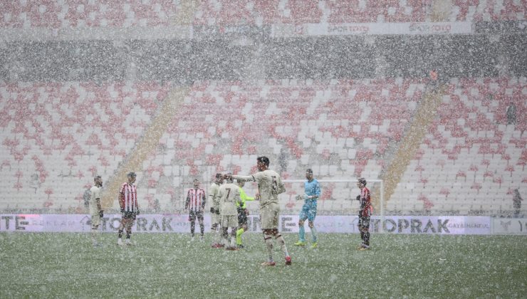 Özbelsan Sivasspor Kar Altında Kazandı: Bandırmaspor’u 2-0 Mağlup Etti
