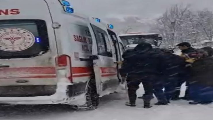 Sivas Koyulhisar’da Kar Sağlıkçılara Engel Olamadı
