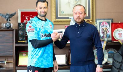 Sivasspor Transfer Yasağını Aştı: Milli Kaleci Gökhan Akkan İmzayı Attı