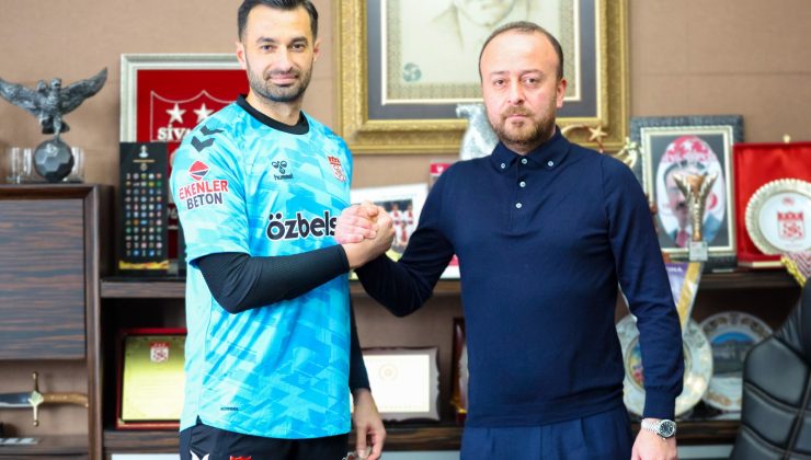 Sivasspor Transfer Yasağını Aştı: Milli Kaleci Gökhan Akkan İmzayı Attı