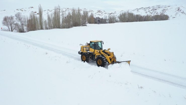 Sivas’ta 254 Yerleşim Yerinin Yolu Kapandı