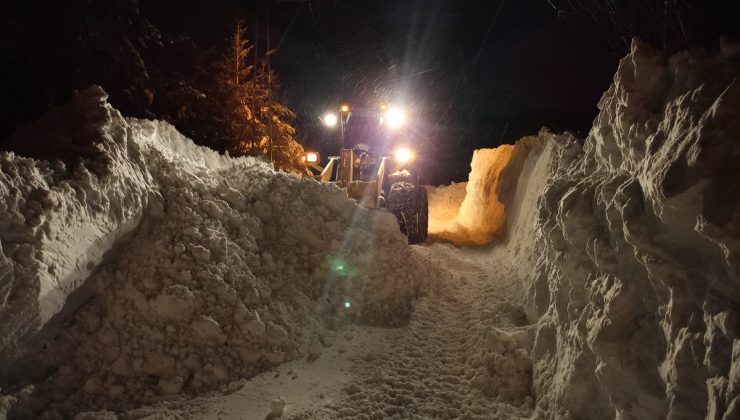 Sivas’ta Kar ve Tipi Ulaşımı Felç Etti: 867 Yerleşim Yerinin Yolu Kapandı