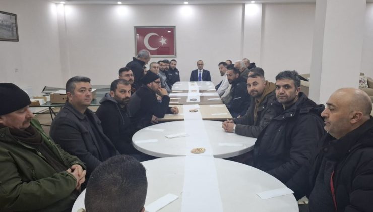 Divriği’de Kaymakam Kılıç, İşten Çıkarılan Maden İşçileriyle Kahvaltıda Buluştu