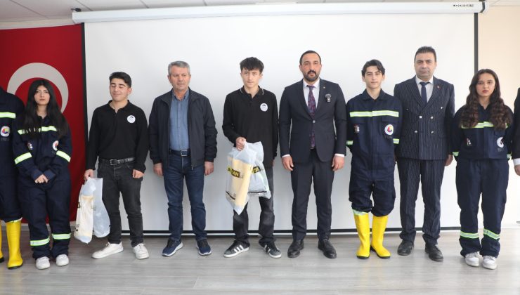 Sivas Ticaret Borsası’ndan Suşehri Tarım Lisesine Burs ve Ekipman Desteği