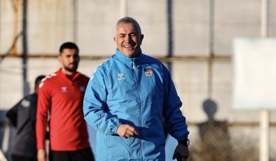 Sivasspor’da Altıparmak İle Yollar Ayrıldı