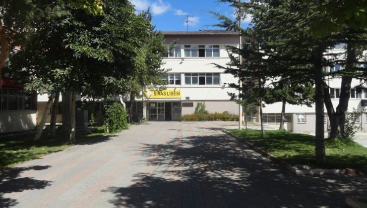 Sivas’ta Eğitime Büyük Yatırım: Sivas ve Gazi Liseleri Yenileniyor