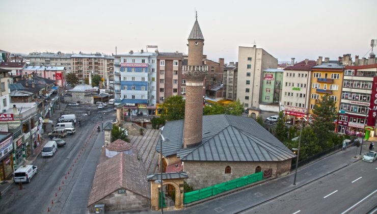 Sivas’ta Hatimle Teravih Kılınacak Camiler Açıklandı
