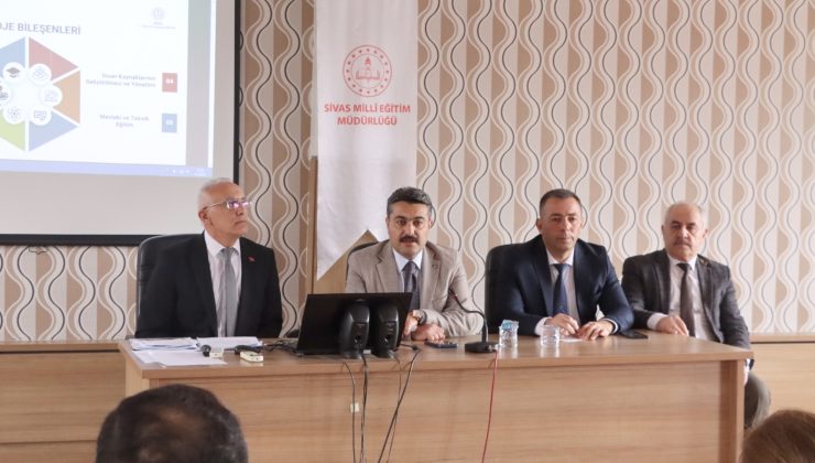 Sivas’ta Merkez Okul Müdürleri Toplantısı Yapıldı