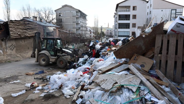 Alibaba Mahallesi’nde Çöp Dağlarına Müdahale: 3 Kamyon Atık Kaldırıldı