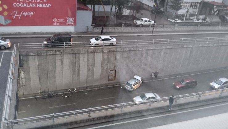 Sivas’ta Alt Geçit Kazası: 2 Kişi Yaralandı