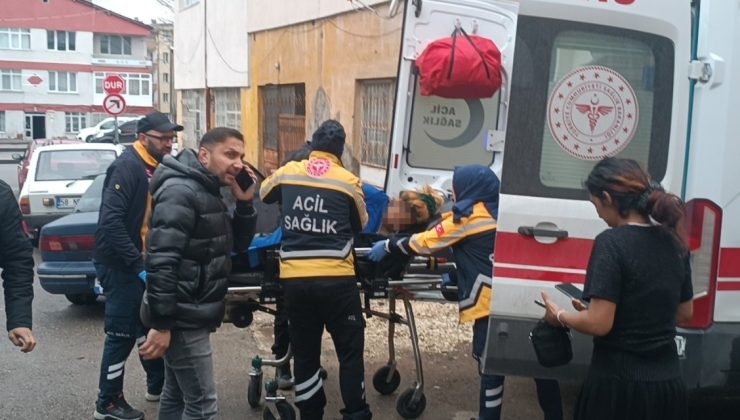 Sivas’ta Bıçaklı Saldırı: Eşini Yaralayıp Kaçtı