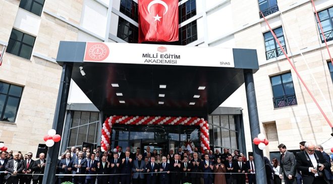 Sivas’ta Öğretmen Akademisi Açıldı: Eğitimde Yeni Dönem Başladı