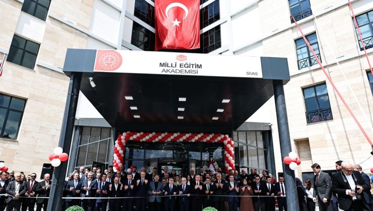 Sivas’ta Öğretmen Akademisi Açıldı: Eğitimde Yeni Dönem Başladı