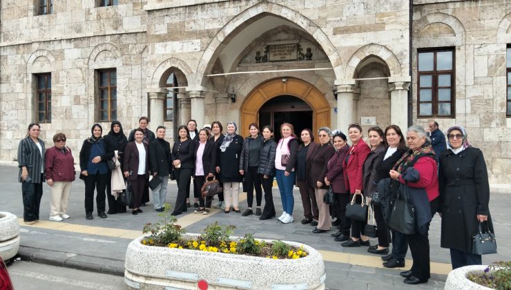 Sivas’ta Kadın Muhtarlar Tarihi Buluşmada Bir Araya Geldi