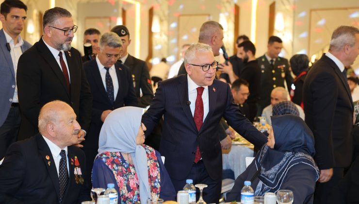 SİVAS’TA ŞEHİT AİLELERİ VE GAZİLER ONURUNA ANLAMLI PROGRAM