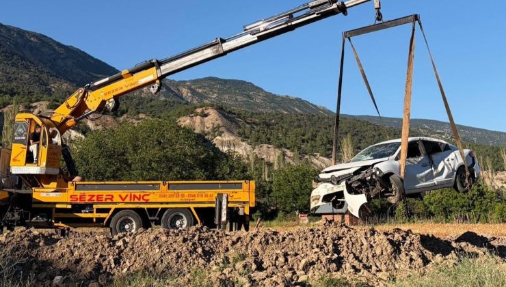 Sivas’ta Otomobil Şarampole Yuvarlandı: Koyulhisar’da 1 Kişi Yaralandı