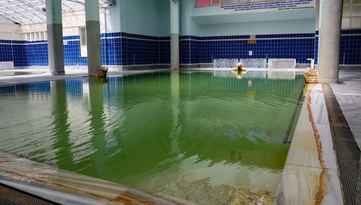 Sivas’ta Yürek Burkan Olay: 7 Yaşındaki Berra Havuzda Bulundu, Yoğun Bakımda Yaşam Mücadelesi Veriyor