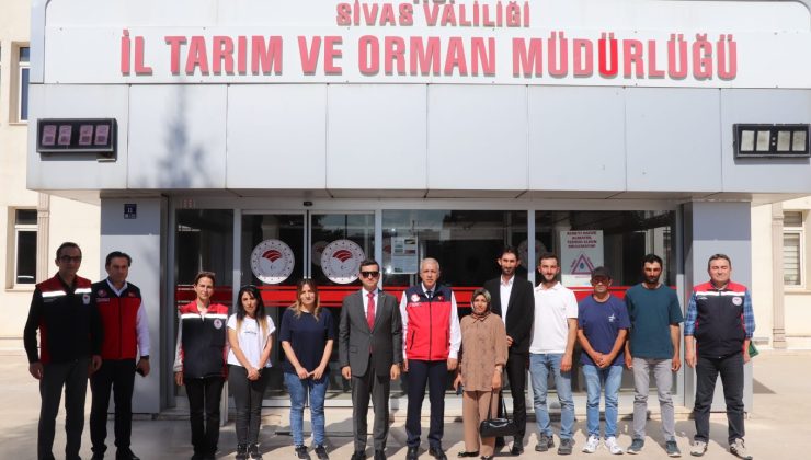 SİVAS’TA GENÇ ÇİFTÇİLER TARIMIN GELECEĞİ İÇİN BİR ARAYA GELDİ