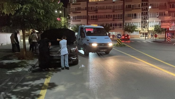 SİVAS’TA İKİ ARAÇ ÇARPIŞTI: 3’Ü ÇOCUK 4 KİŞİ YARALANDI