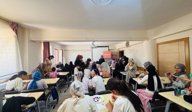 Sivas’ta Kadınlar ve Çocuklar Birlikte Öğreniyor