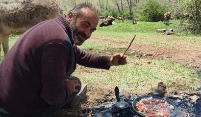 ŞARKIŞLA’DA YILDIRIM ÇOBANIN CANINI ALDI