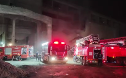 SİVAS’TA ÇİMENTO FABRİKASINDA YANGIN PANİĞİ