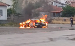 Sivas Şarkışla’da Otomobil Alevlere Teslim Oldu