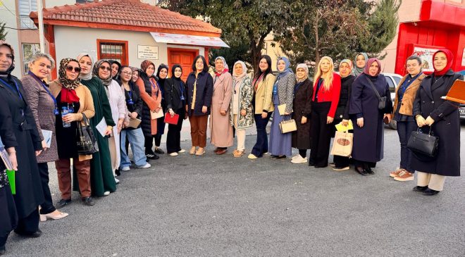 AK Parti Kadın Kolları Teşkilatlarından Mahallelerde Saha Çalışması