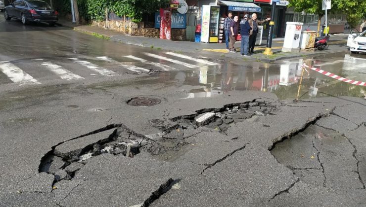 Sivas’ta 20 Dakikalık Sağanak Asfalta Zarar Verdi